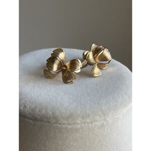 Vintage GF 1/20 12k Flower Screw Back Earrings SIGNED Beautiful